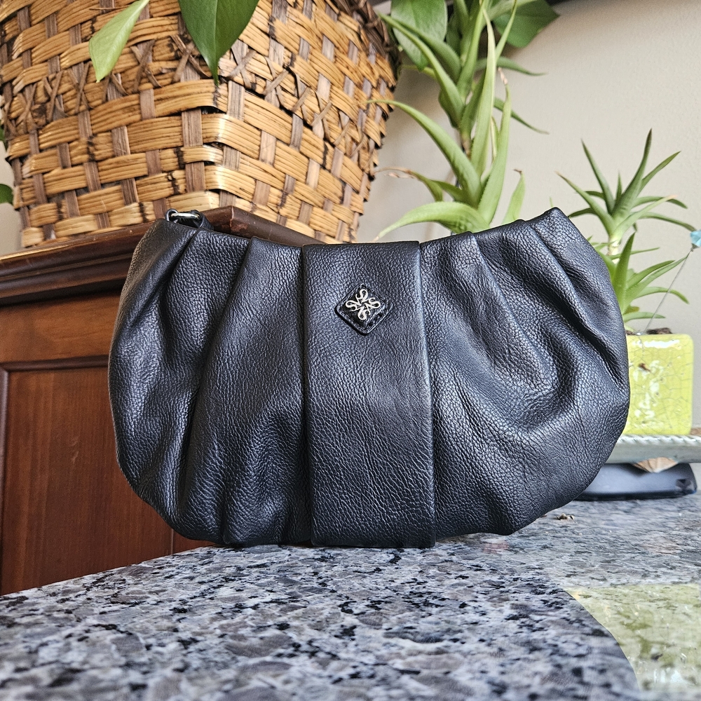 Simply Vera- Vera Wang Black Leather Wrist Clutch Handbag